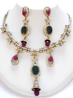 Victorian Jewelry Set